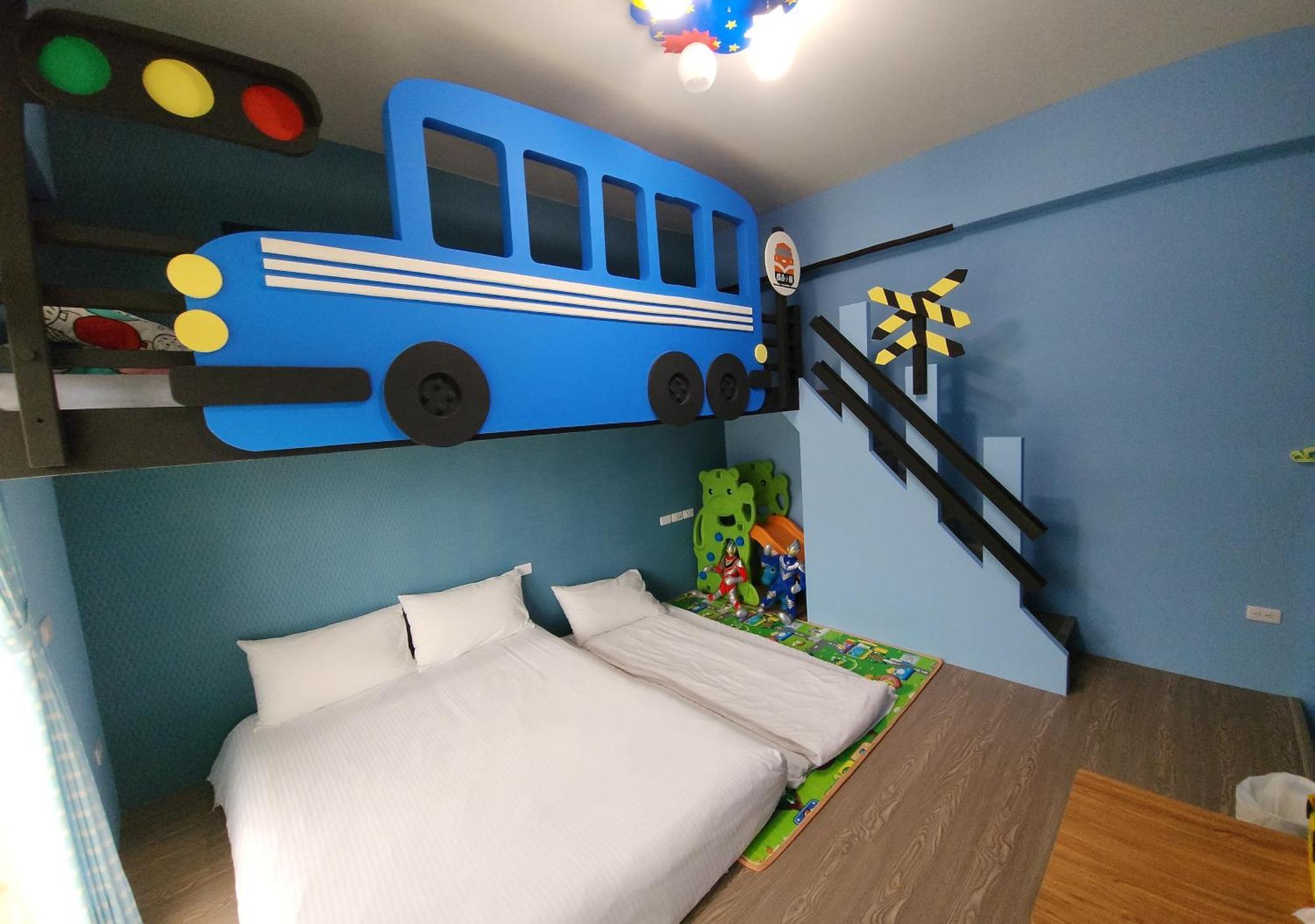 Hotel The Railroad Runs T'ai-tung Habitación foto