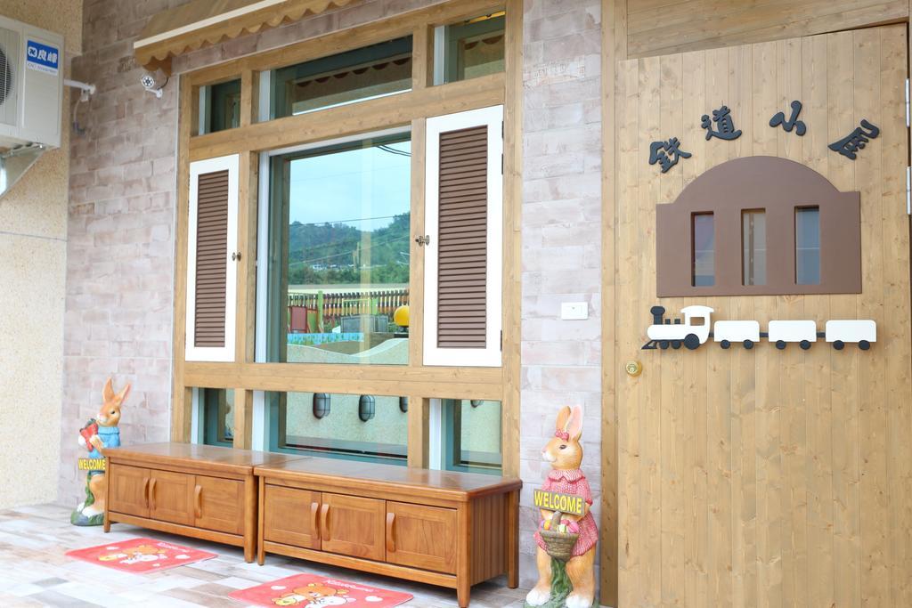 Hotel The Railroad Runs T'ai-tung Exterior foto